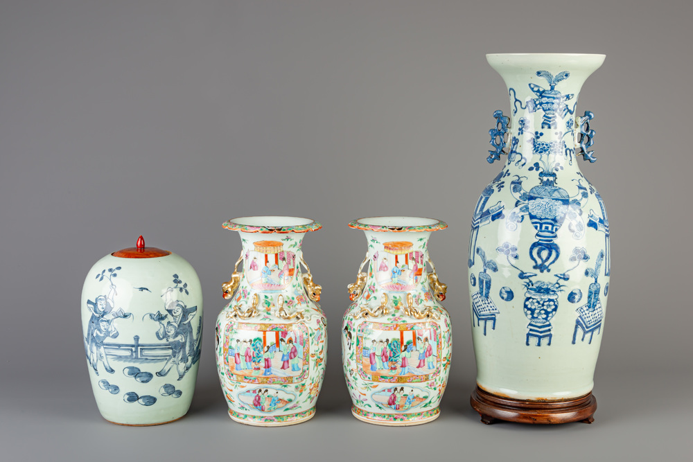 Een Paar Chinese Kanton Famille Rose Vazen En Twee Blauw Witte Celadon